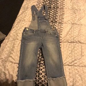Girl Capri overalls.